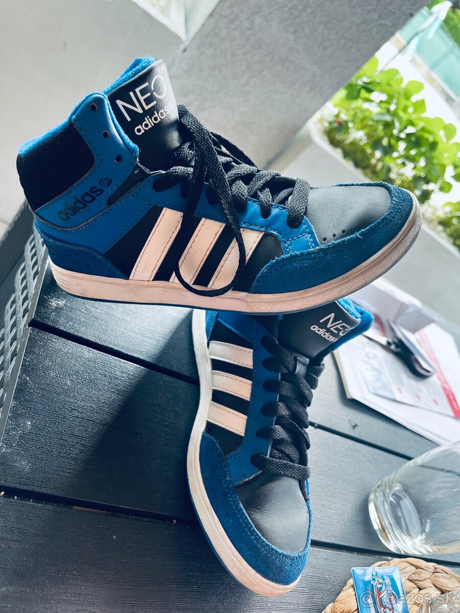 Adidas neo 32