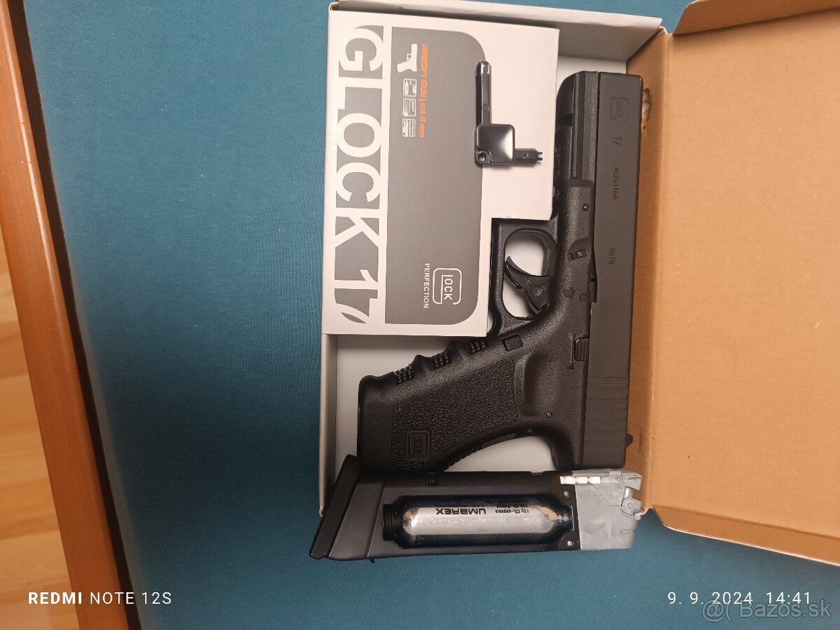 Airsoft pištoľ Glock 17 BlowBack AG CO2