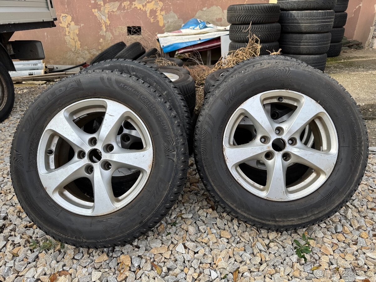 Disky 5x114.3 + zimne pneu 215/70 R16