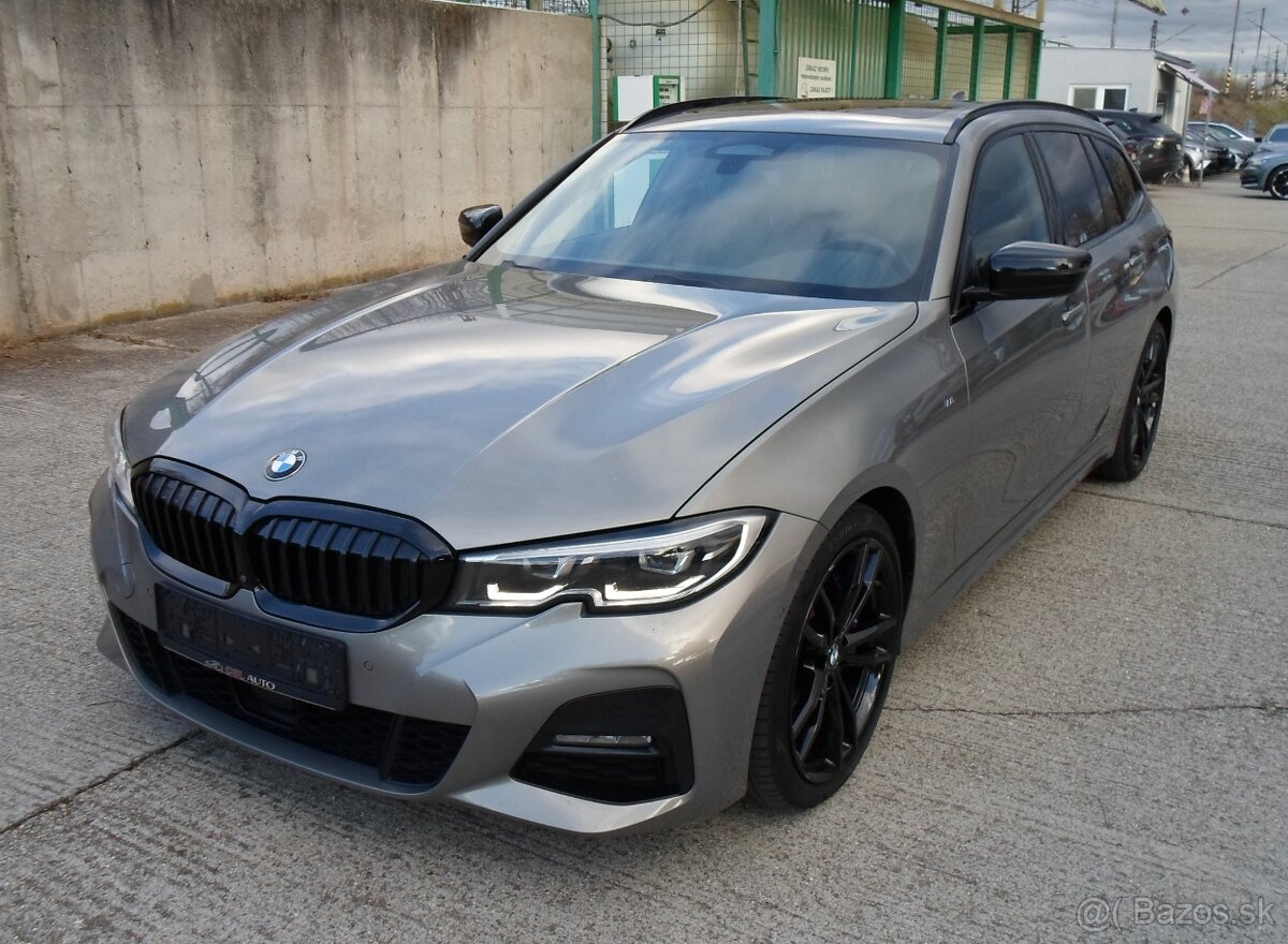 BMW Rad 3 Touring 330i M-Packet, Black Packet,Panorama,360 k