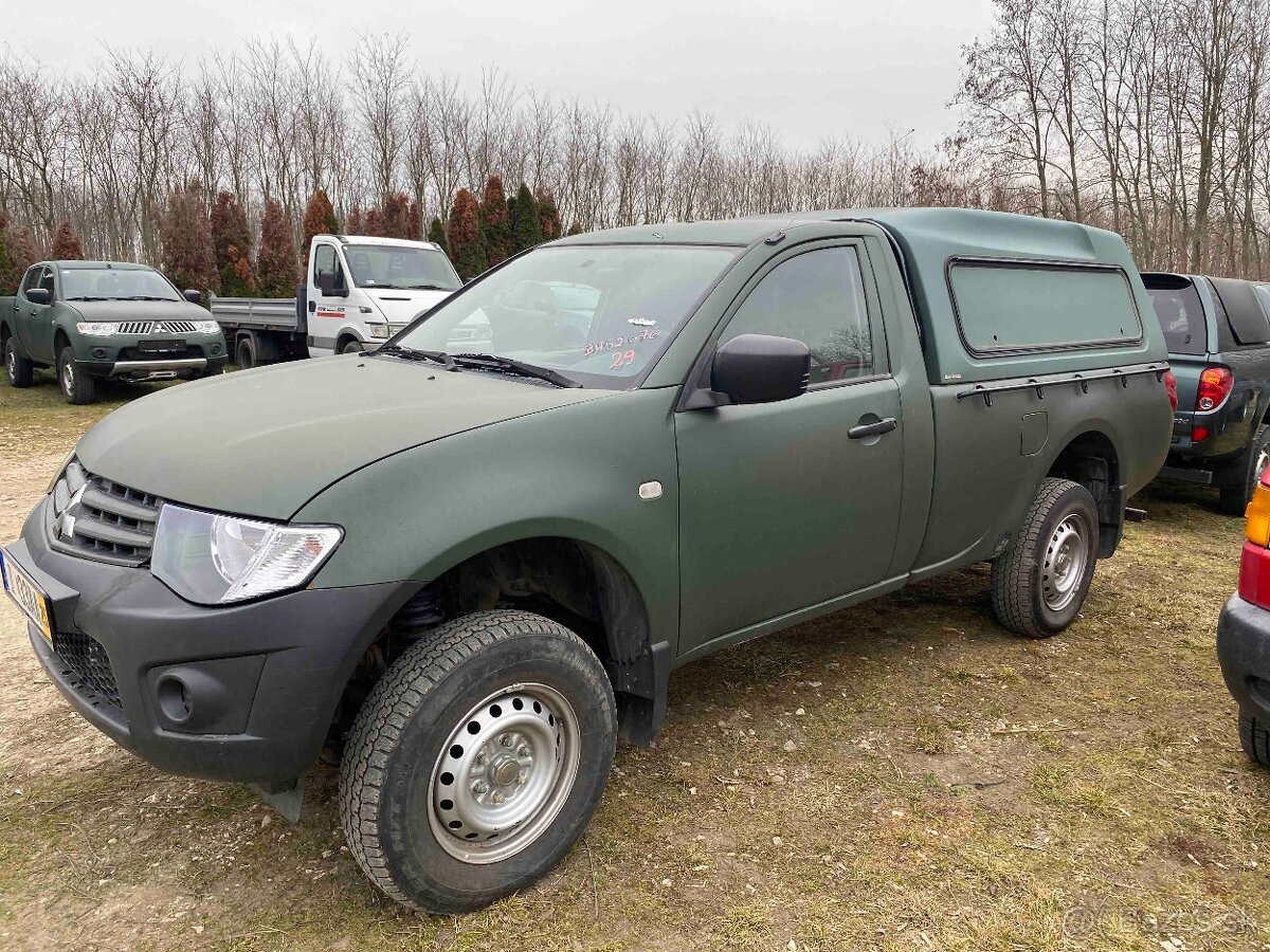 MITSUBISHI L200 2.5 DI-D 4-WD  ROK-2016