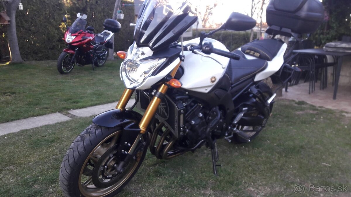 YAMAHA FZ8 r.v.2012 50000km