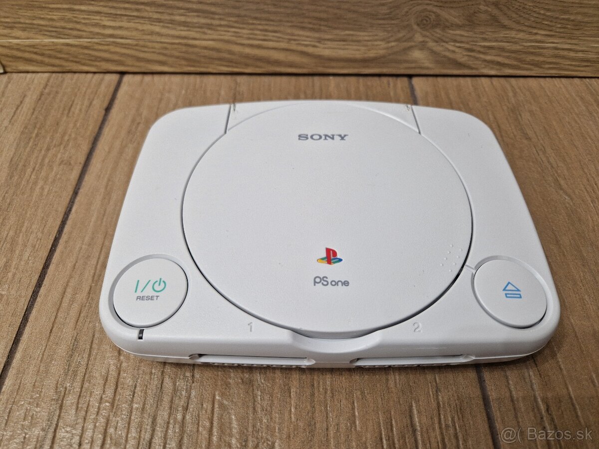 PlayStation 1 konzola na náhradné diely