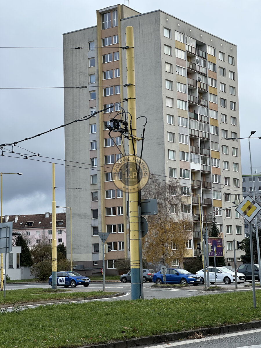 3i byt Košice - Juh, Fibichova, pôv.stav, balkón 2x