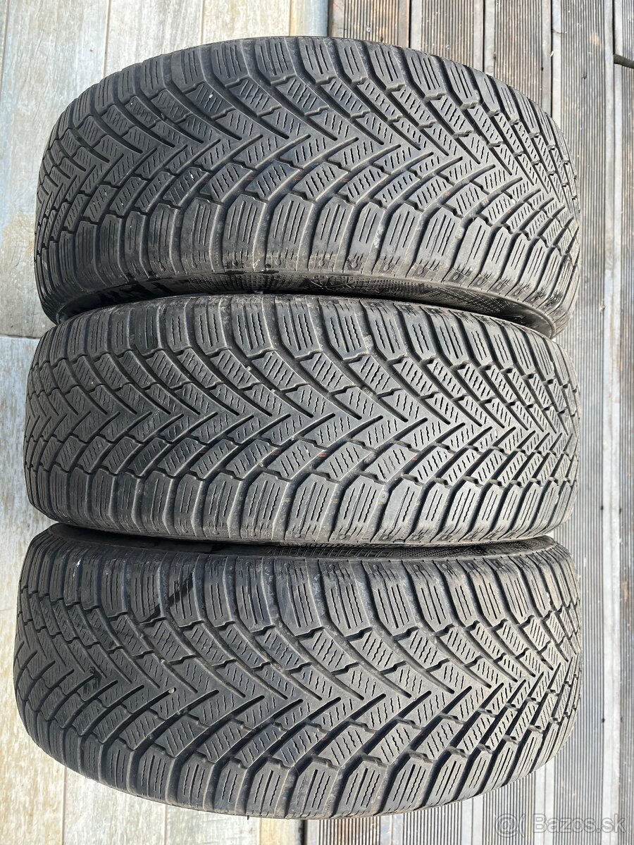 Zimne pneu 205/55 R16 Continental