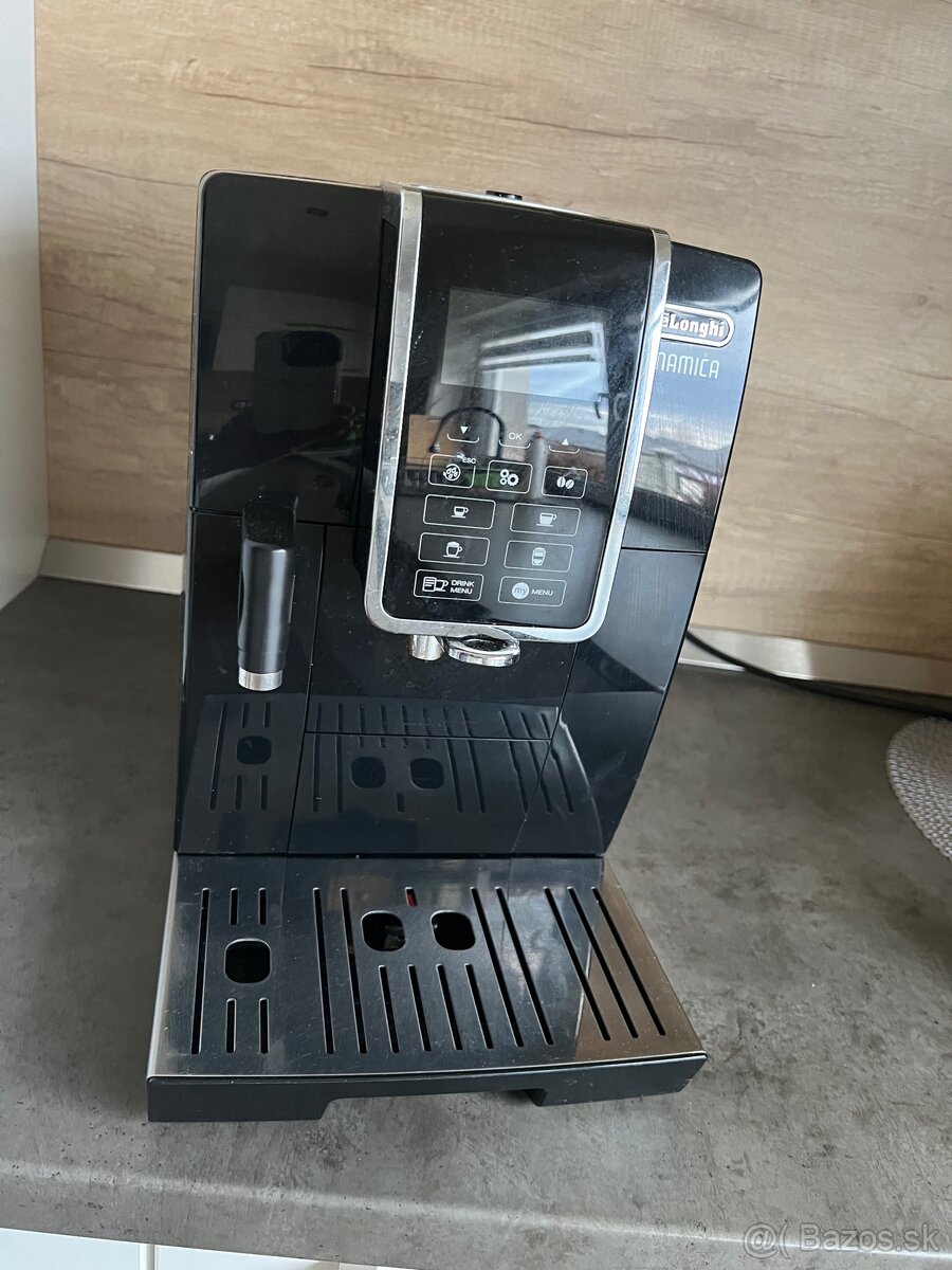 Kavovar DeLonghi