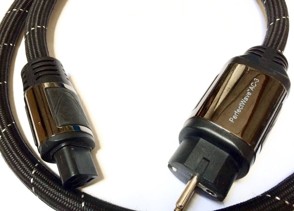 PS Audio PerfectWave AC-3 High End power kabel C15 1 a 2 m