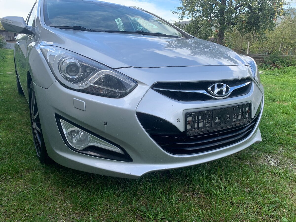 Predám hyundai i40cw 1.7 CRDI 100kw r.v.2012 , 411tis km