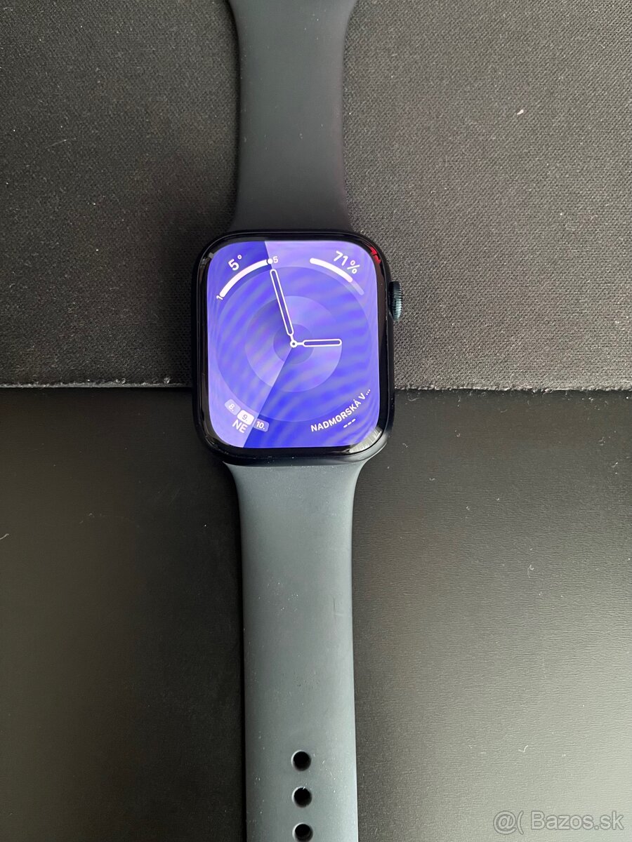 Apple watch 8 45mm + 10 náramkov