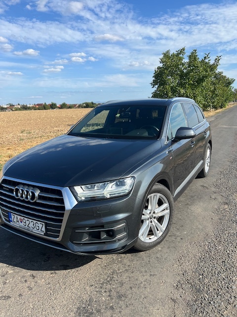 Audi Q7 3.0 TDI rok 2016 kupené v SR tažné 4x4