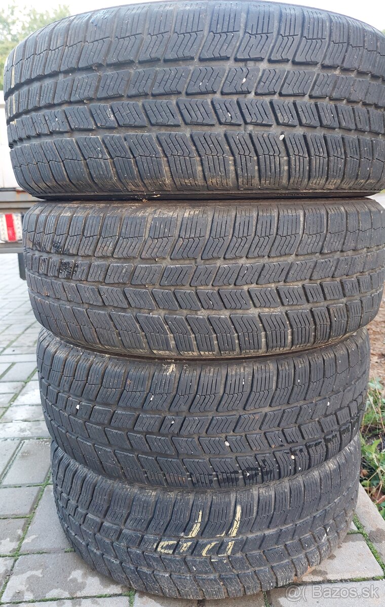 185/55R15 zimna Barum