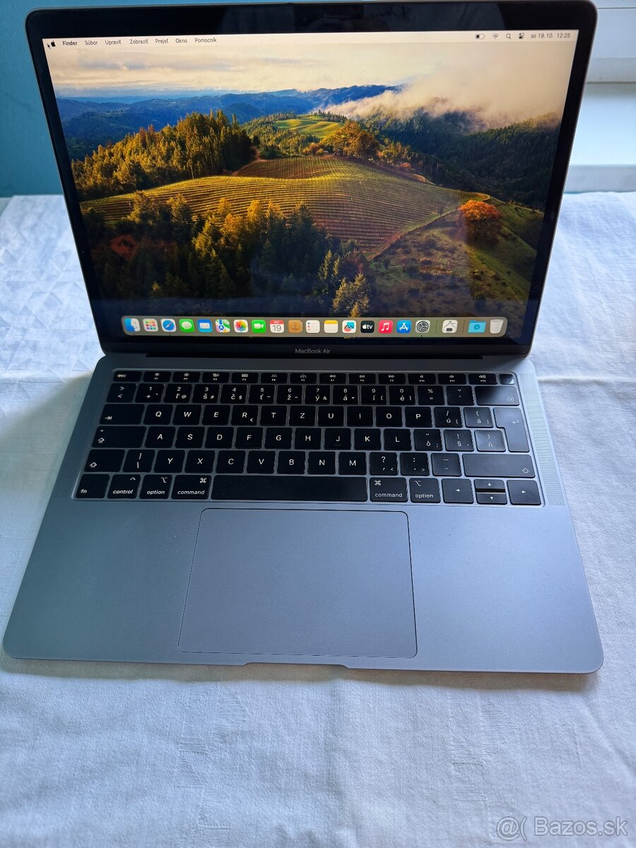 MacBook Air (model A1932) - 8GB RAM, 126GB SSD