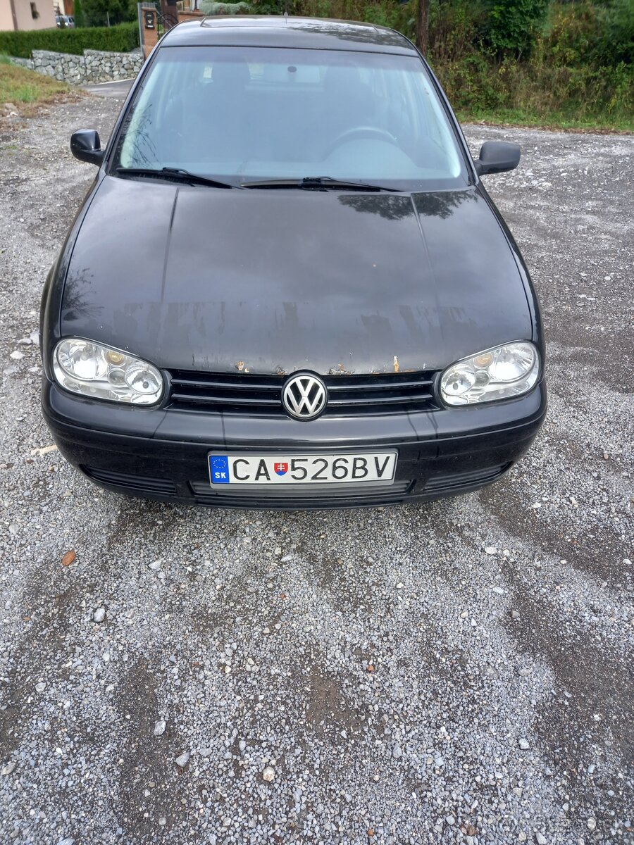 VW GOLF 4 1.6 Benzín