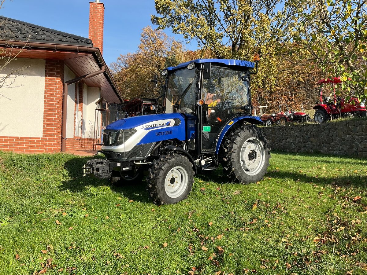 Traktor LOVOL M254, o výkonu 25 koní s kabinou