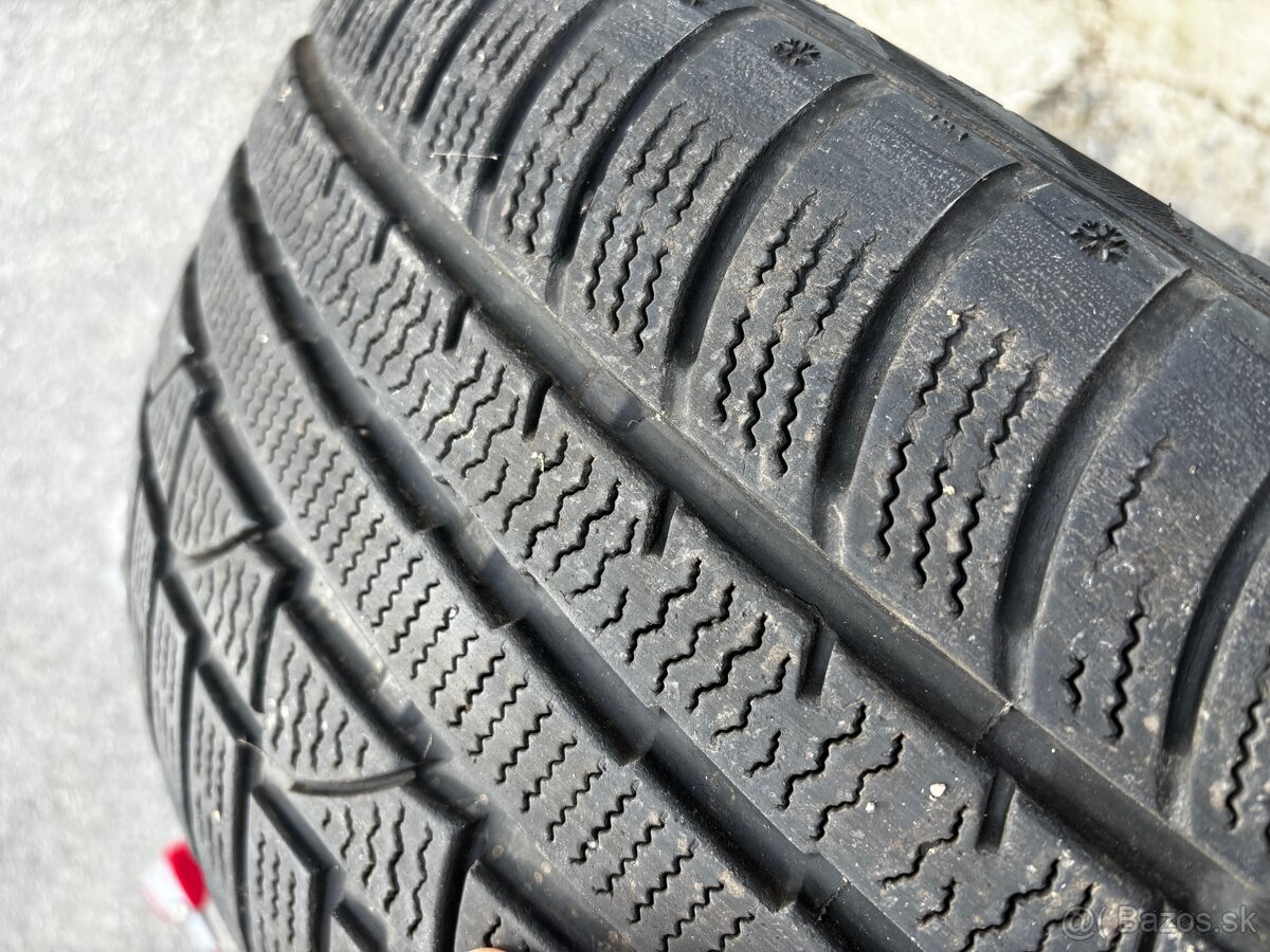 Zimné pneumatiky 245/45 R18 2Kusy