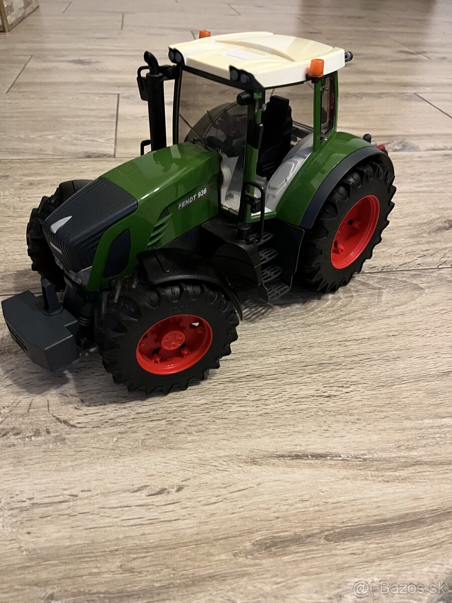 Bruder Fendt traktor + vlečka