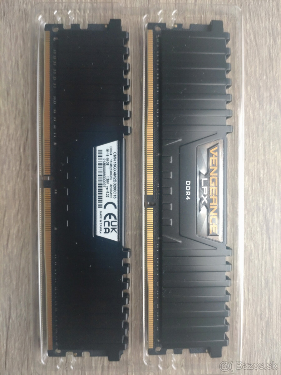 Predam RAM DDR4 Kit 2x8GB Corsair, Samsung