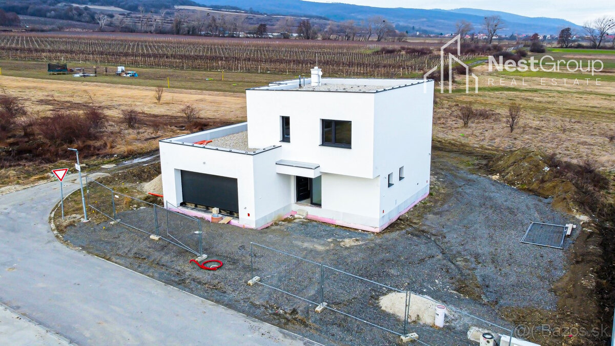 PREDAJ VEĽKÝ 4-IZBOVÝ RD, DVOJGARÁŽ, POZEMOK 886 m2