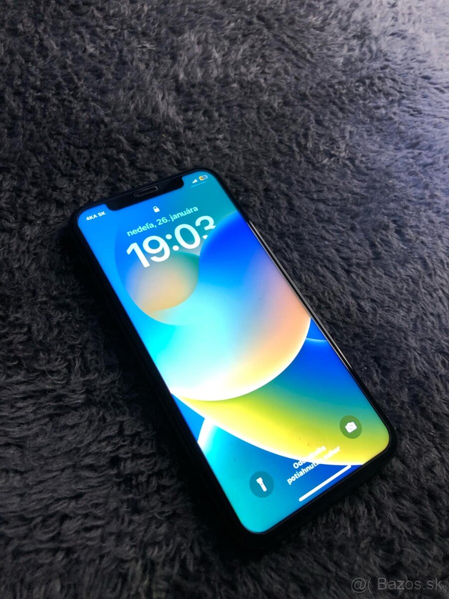 iPhone X