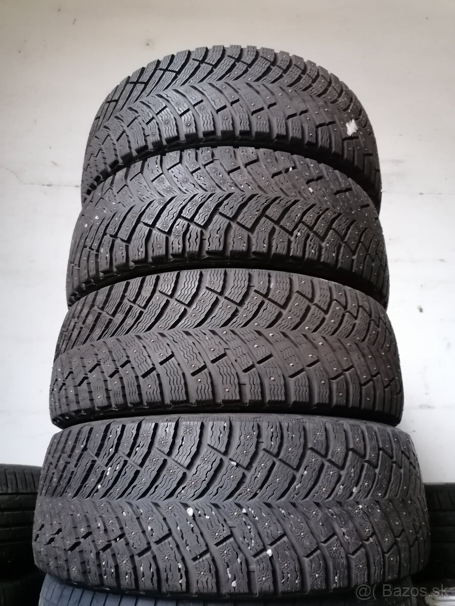 Zimné pneu = 205/60 = R16 = MICHELIN