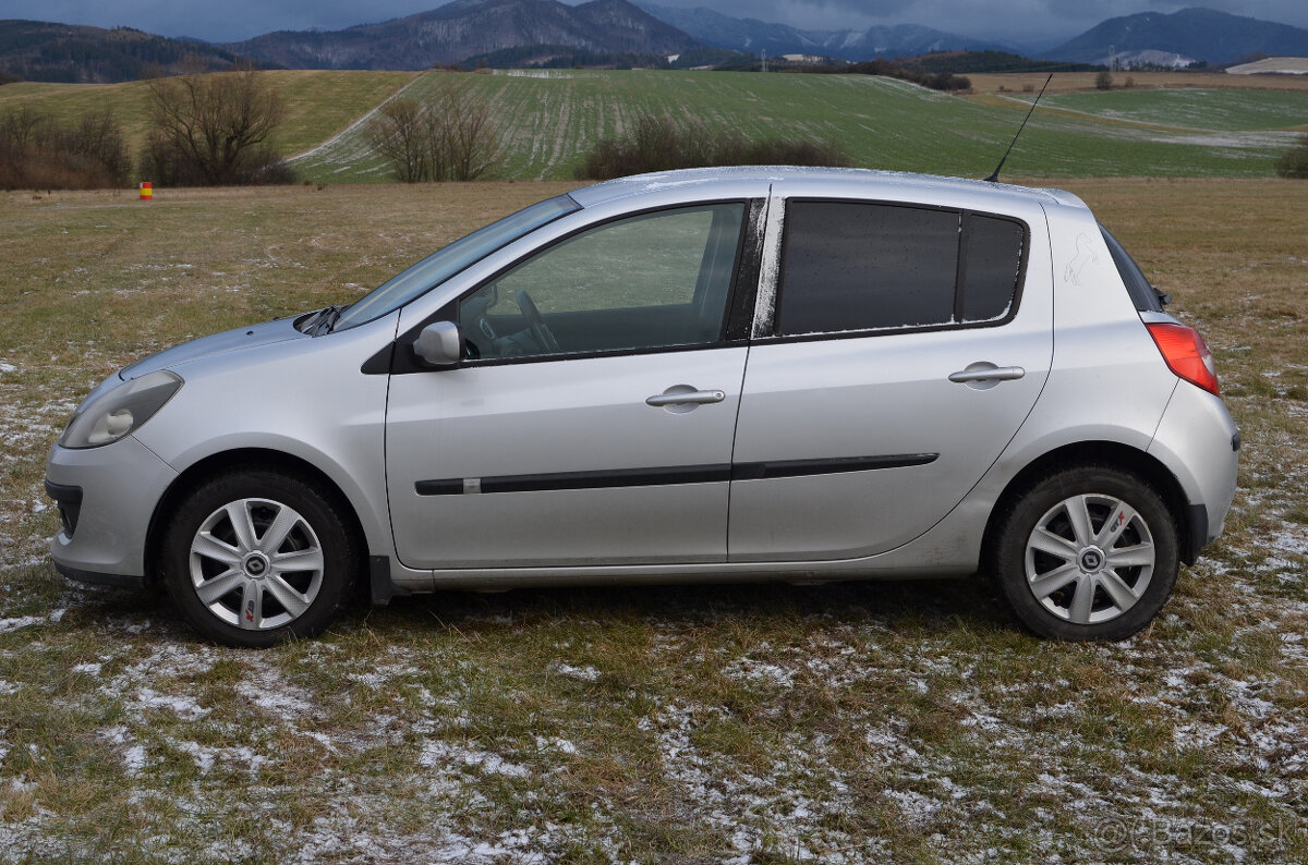 RENAULT CLIO 1.4 BENZÍN 72KW - ZNÍŽENÁ CENA