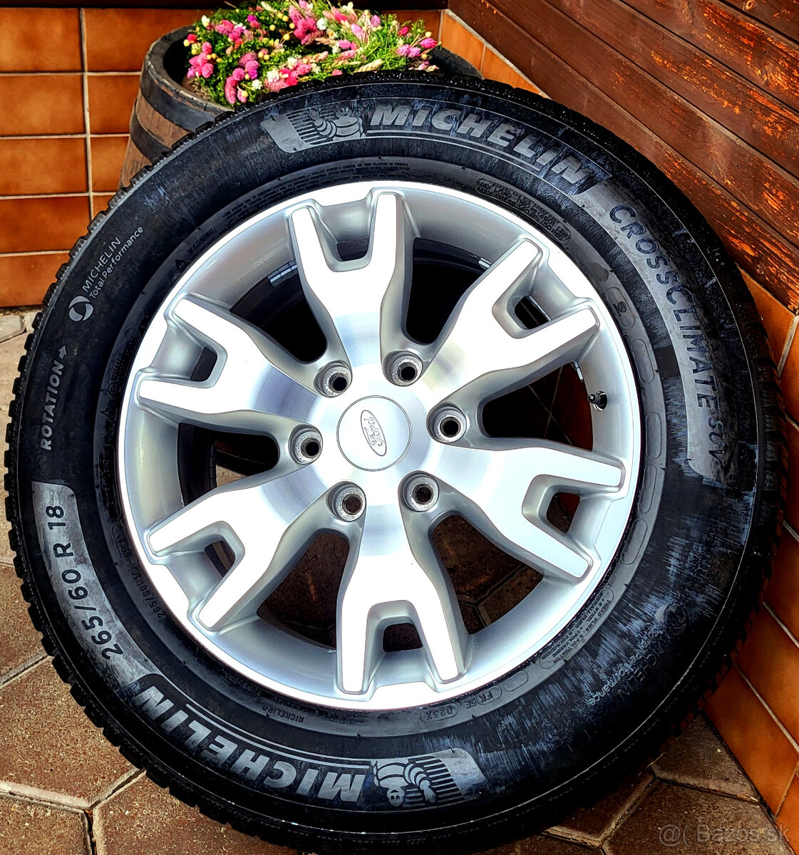 alu R18 5x139,7 orig. Ford Ranger, pneu Michelin 265/60