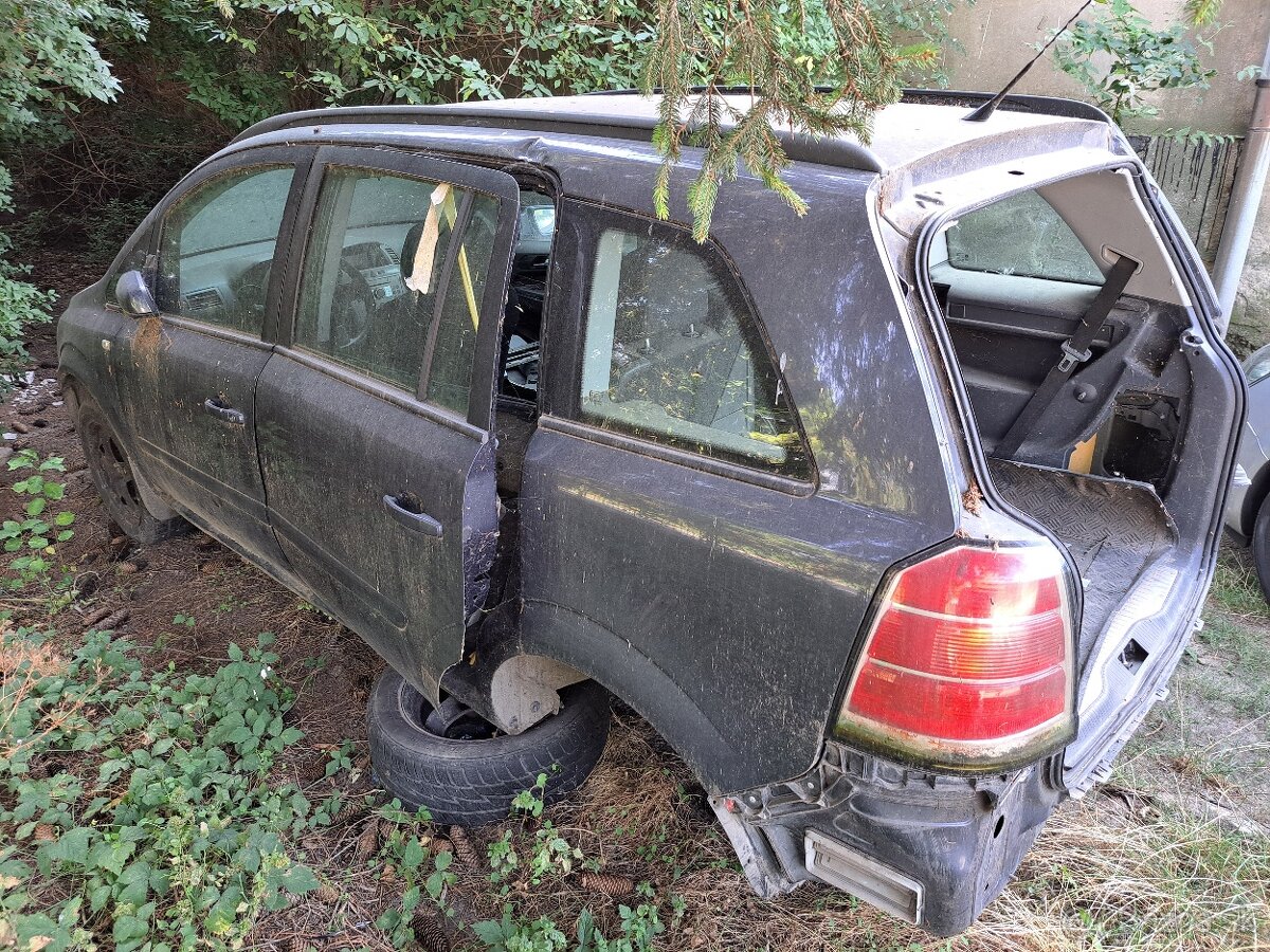 Opel Zafira na diely