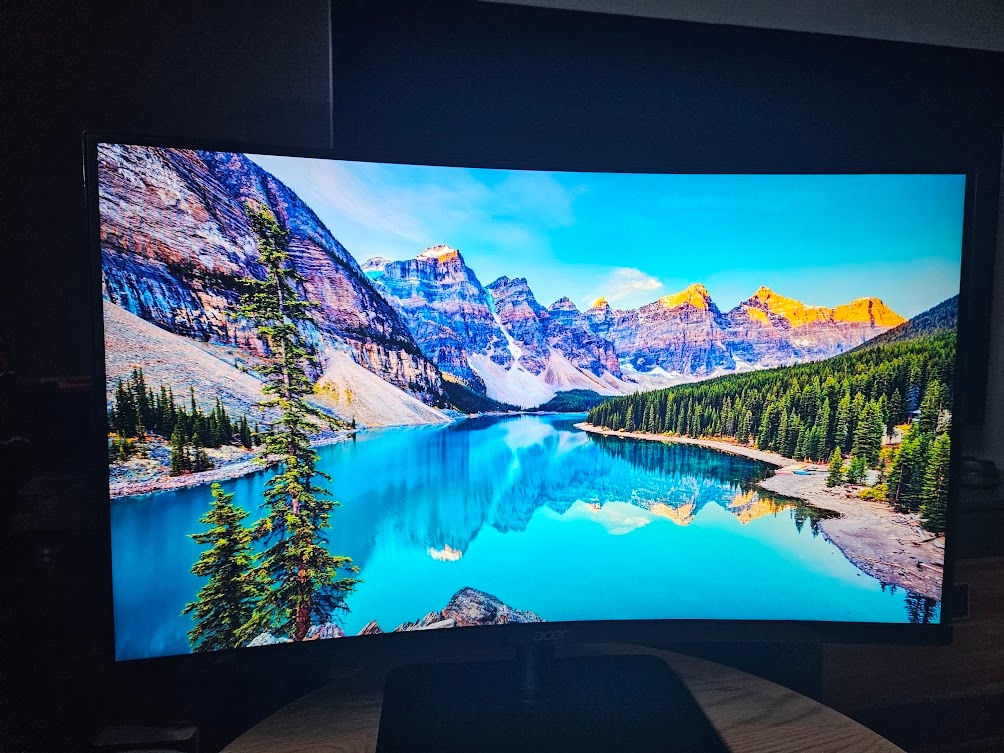 Acer ED270R 27″ Gaming Monitor / FHD 165Hz / 1ms