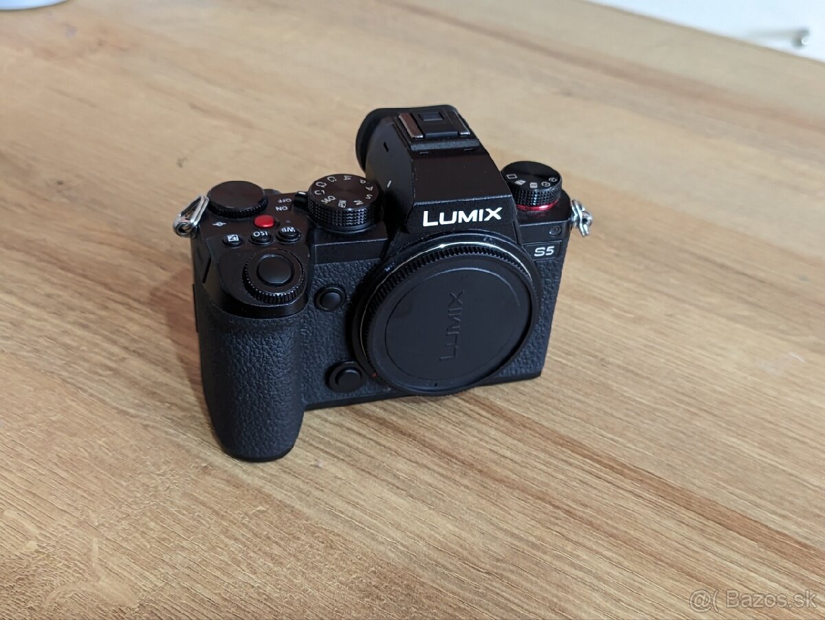 Panasonic lumix s5 výborný stav v záruke