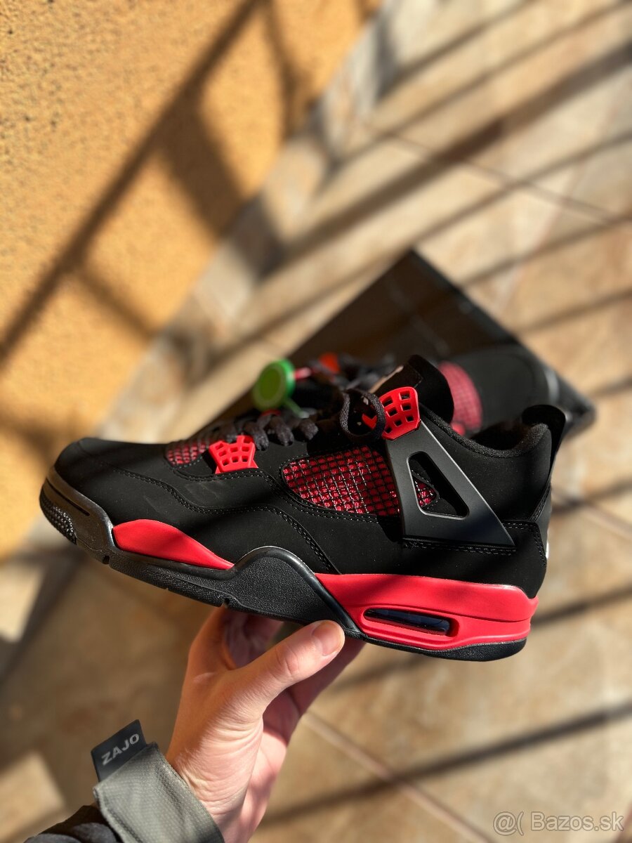 Jordan 4 red thunder