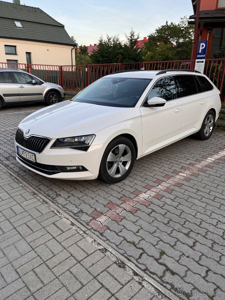 Prenajom vozidla skoda superb, octavia