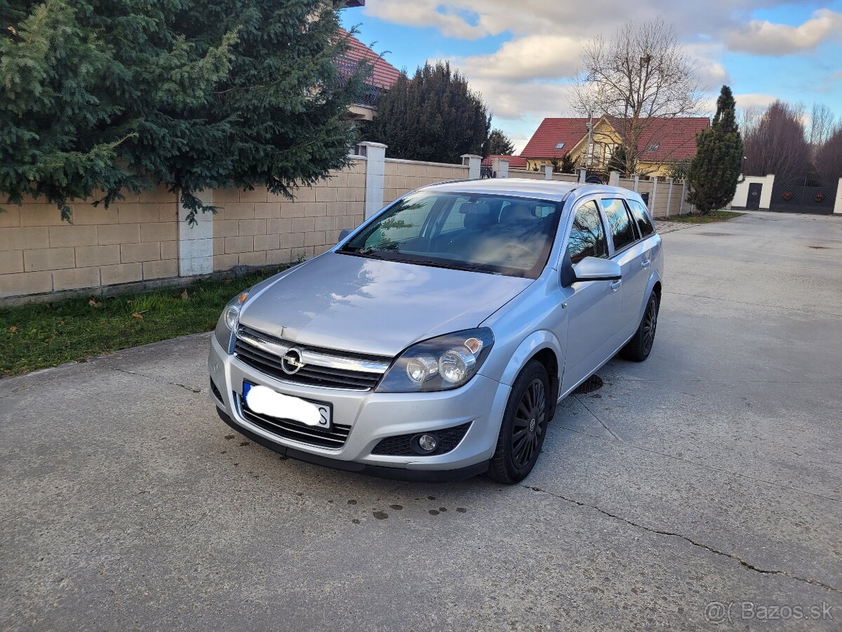 Predam opel astra h 1.7 cdti diesel kw 92 combi r.v 2012