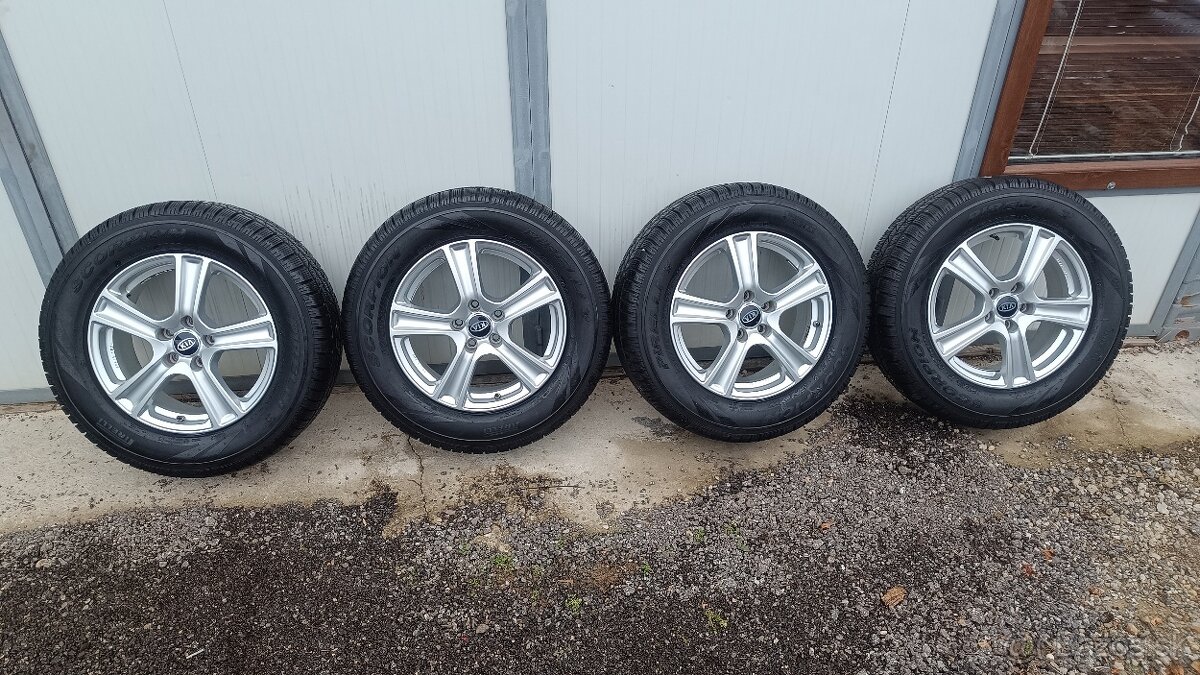 Sada elektrónov KIA s pneu PIRELLI SCORPION 235/65 R17 108H