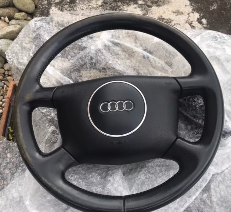 Kožený štvorramenný volant Audi A4 A6 A8 A2