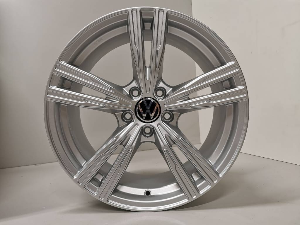 #43 Vw Passat IT Wheels 8X19 ET47 5X112 Silber