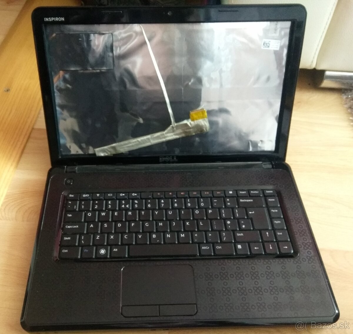 predám nefunkčný notebook Dell Inspiron M5030