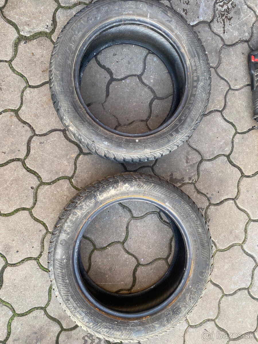 Predám 2ks celoročné pneumatík 205/55 R16