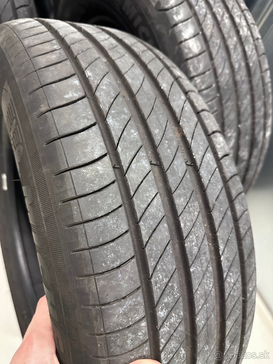 4KS LETNÉ PNEU MICHELIN PRIMACY 4 - 215/60 R17