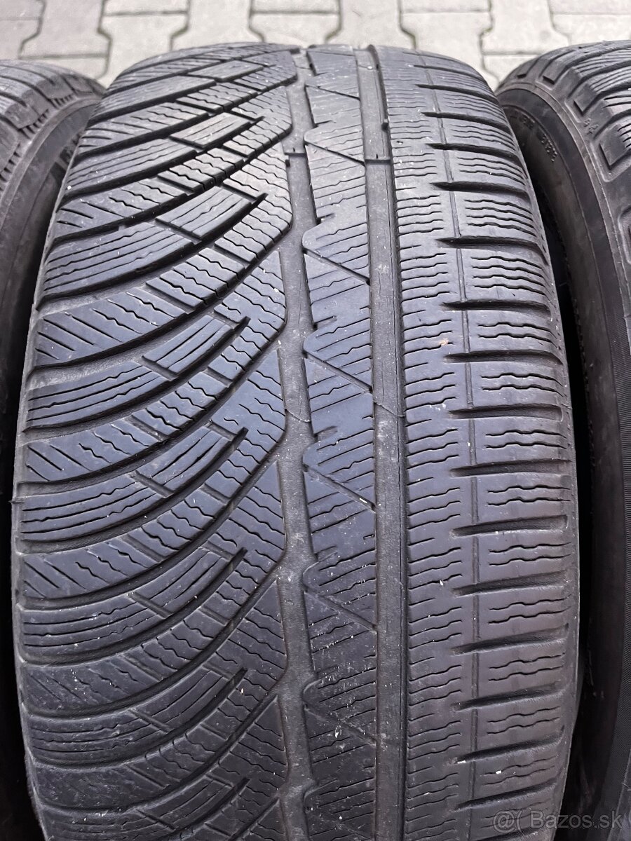 235/50R17 Michelin zimne