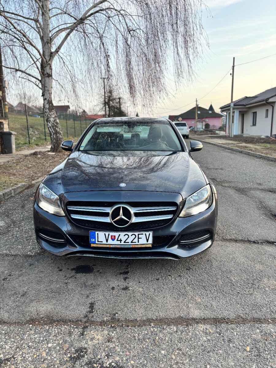 Zdravim predam Mercedes c220 blutec