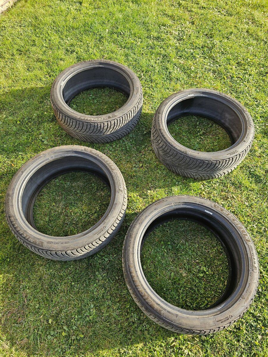 Michelin Pilot Alpin 5 - 235/40/R19 - 96W