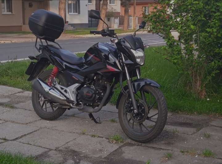 Honda cbf125