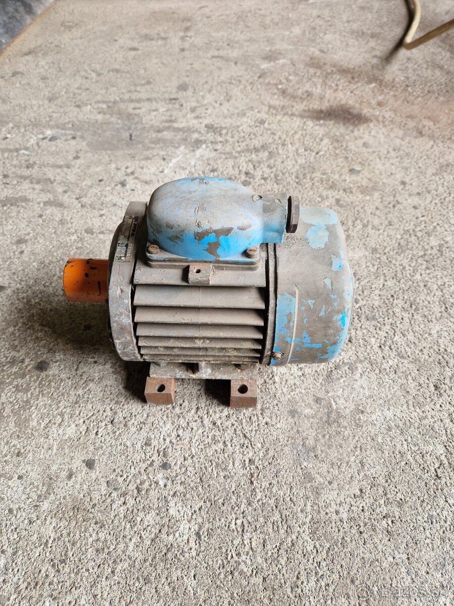 Motor