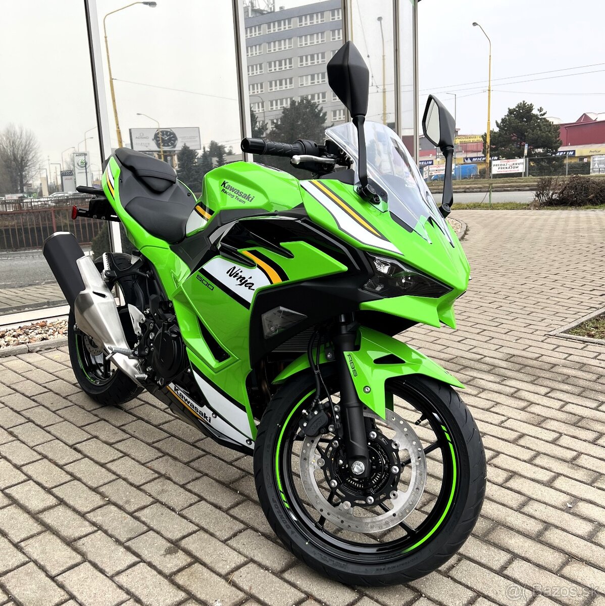 Kawasaki Ninja 500 SE KRT edition