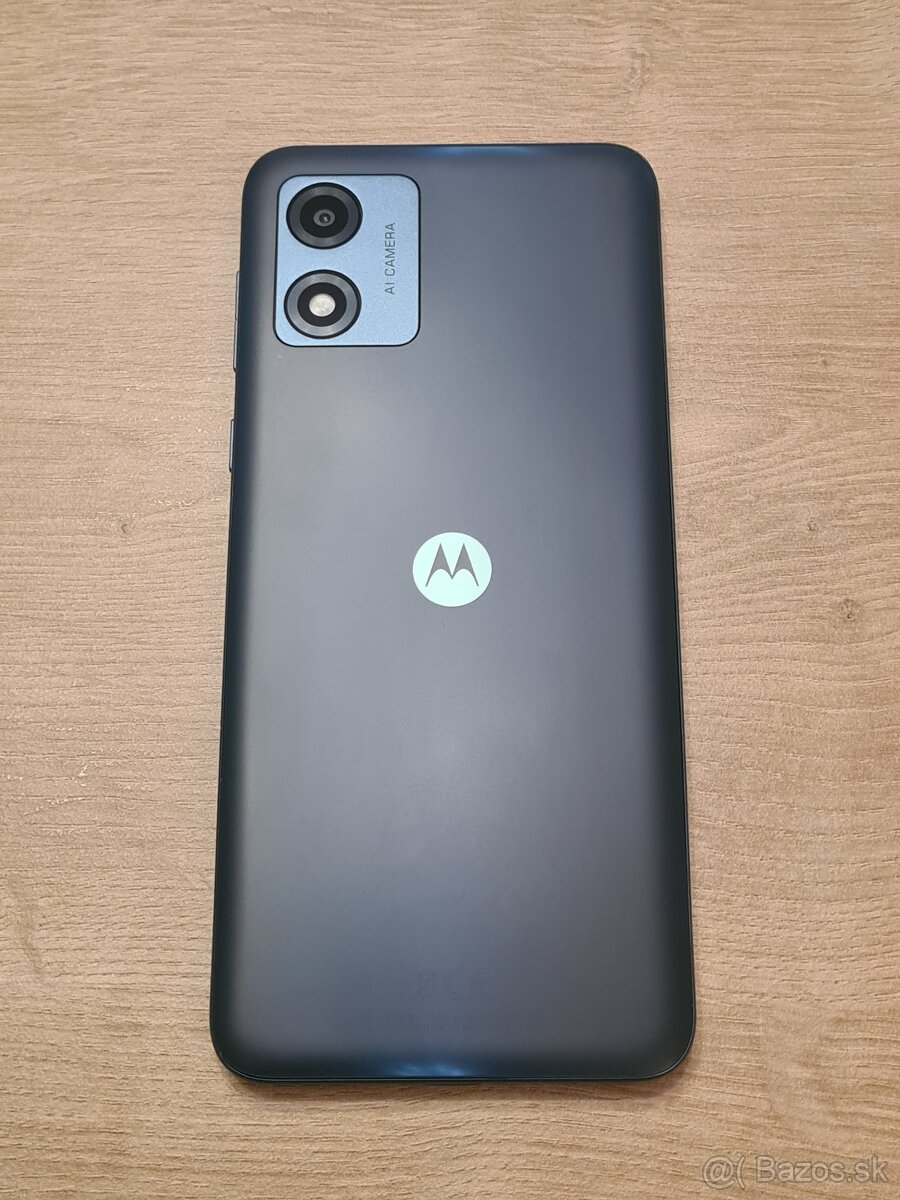 Motorola Moto e13