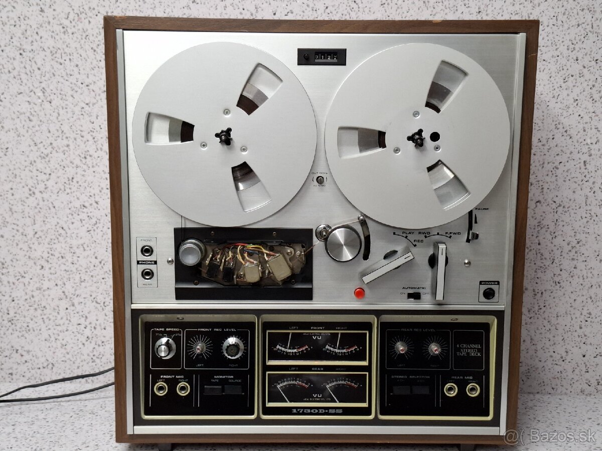 AKAI 1730 D-SS / DISCRETE 4-CHANNEL TAPE DECK / REEL TO REEL