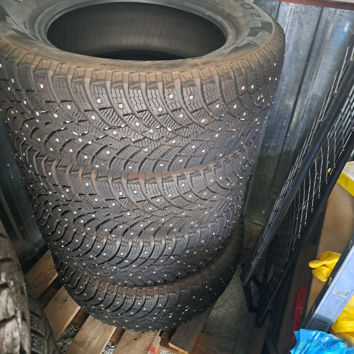 Zimné pneumatiky Pirelli 215/60/R16