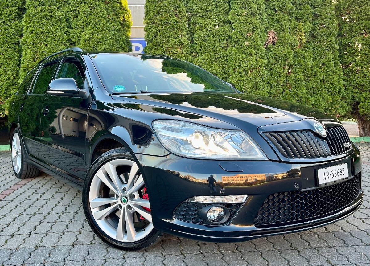 Škoda Octavia Combi RS II DSG+F1 Final Black Edition-2.0tfsi