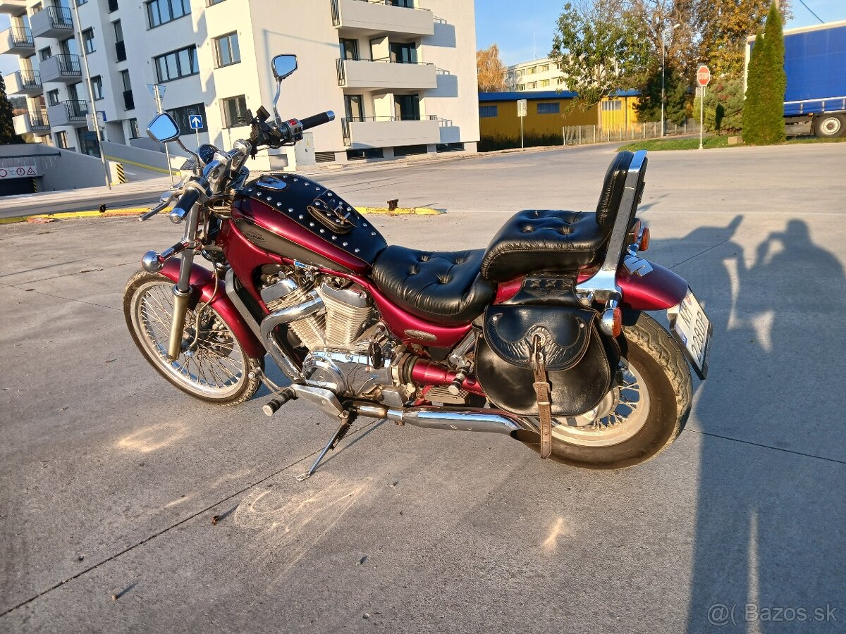 Suzuki Intruder 800