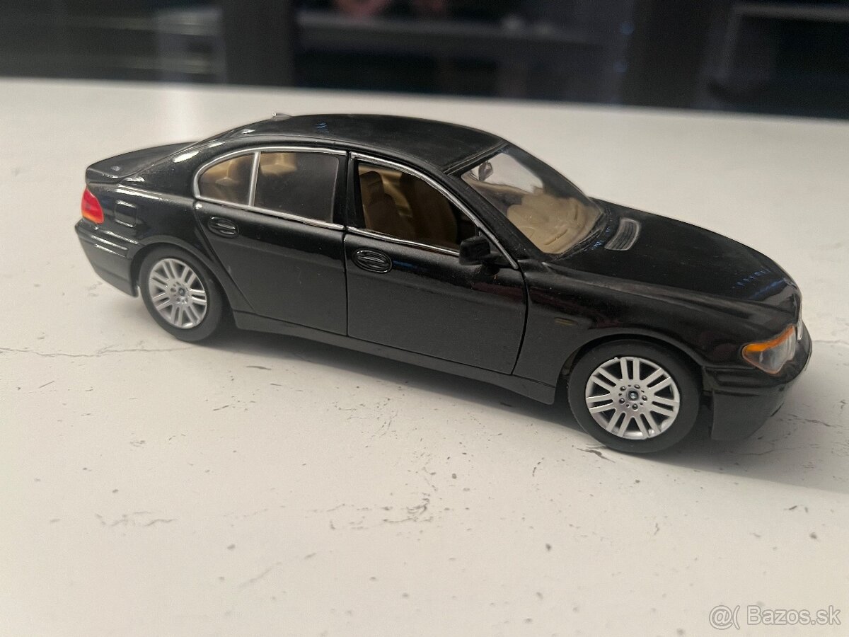 BMW 745i